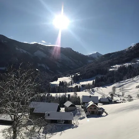 Farm stay Hintereggerhof